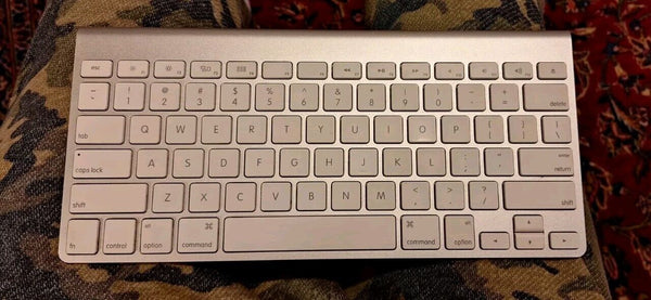 Apple A1314 Keyboard