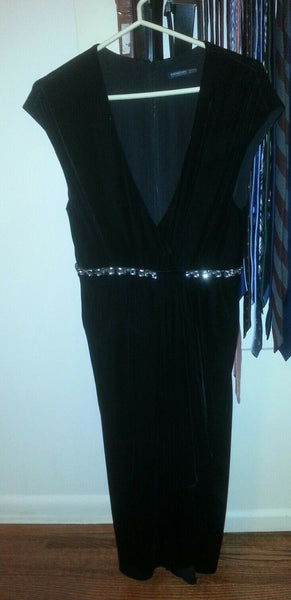 Ladies black velvet Magaschoni Collection cocktail dress with rhinestones size 6