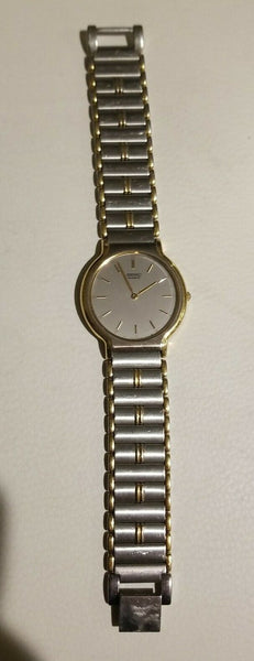 Seiko Stainless Steel Back Quartz Watch 5Y30-7010 880102